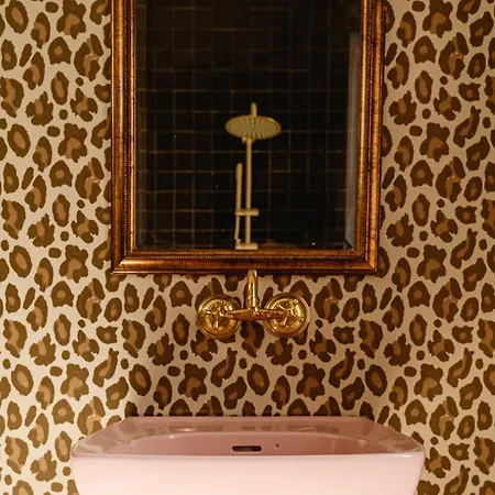 Konukevi Jungle Palazzo