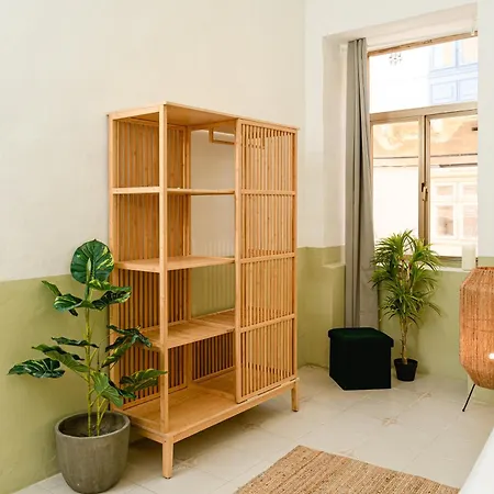 Konukevi Jungle Palazzo *