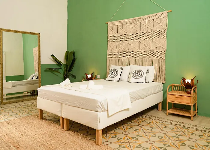 Jungle Palazzo ゲストハウス セングレア