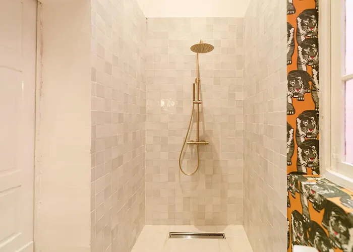 Jungle Palazzo ゲストハウス *